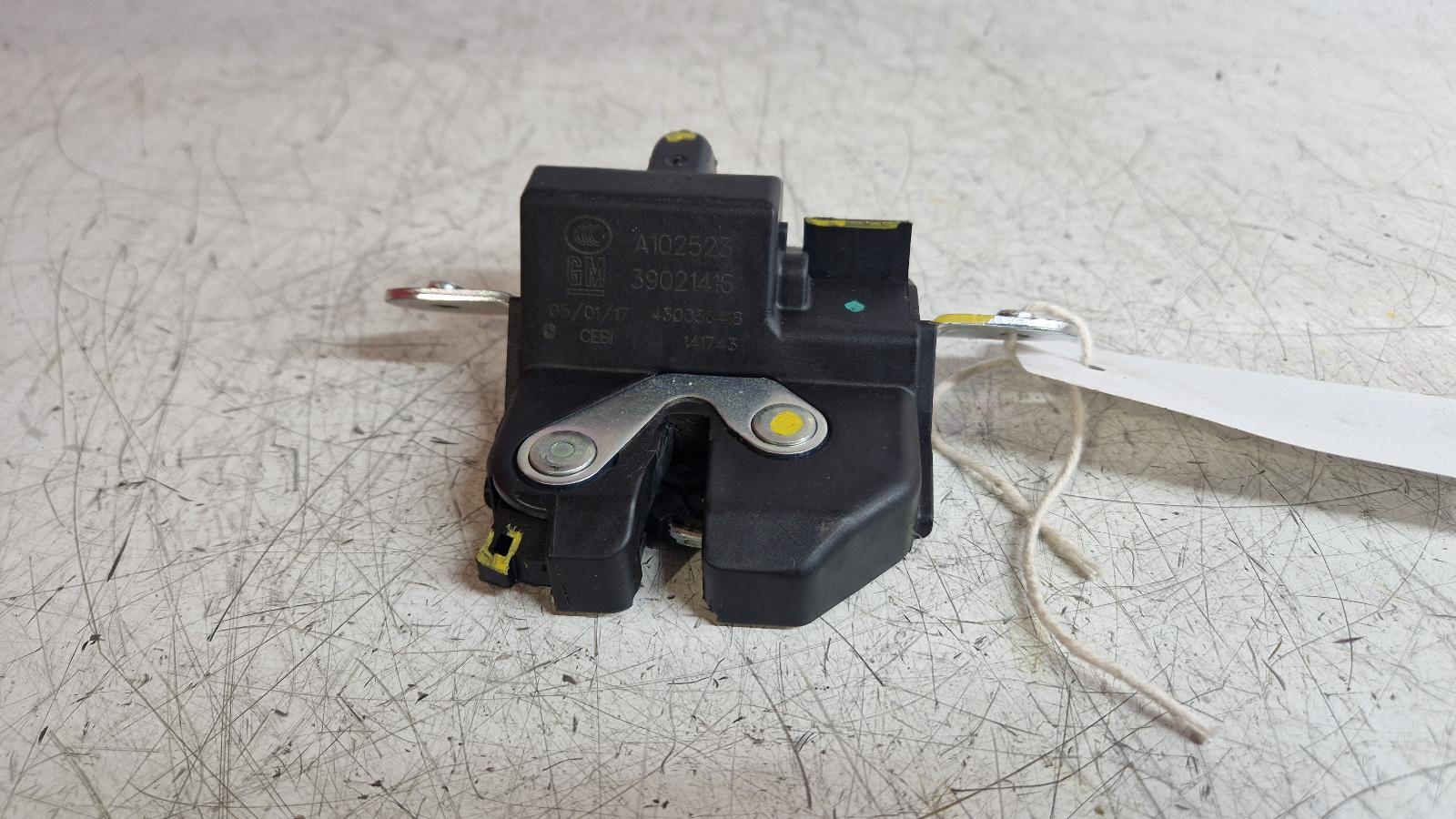 View Auto part Bootlid/Tailgate Lock Vauxhall Astra 2017
