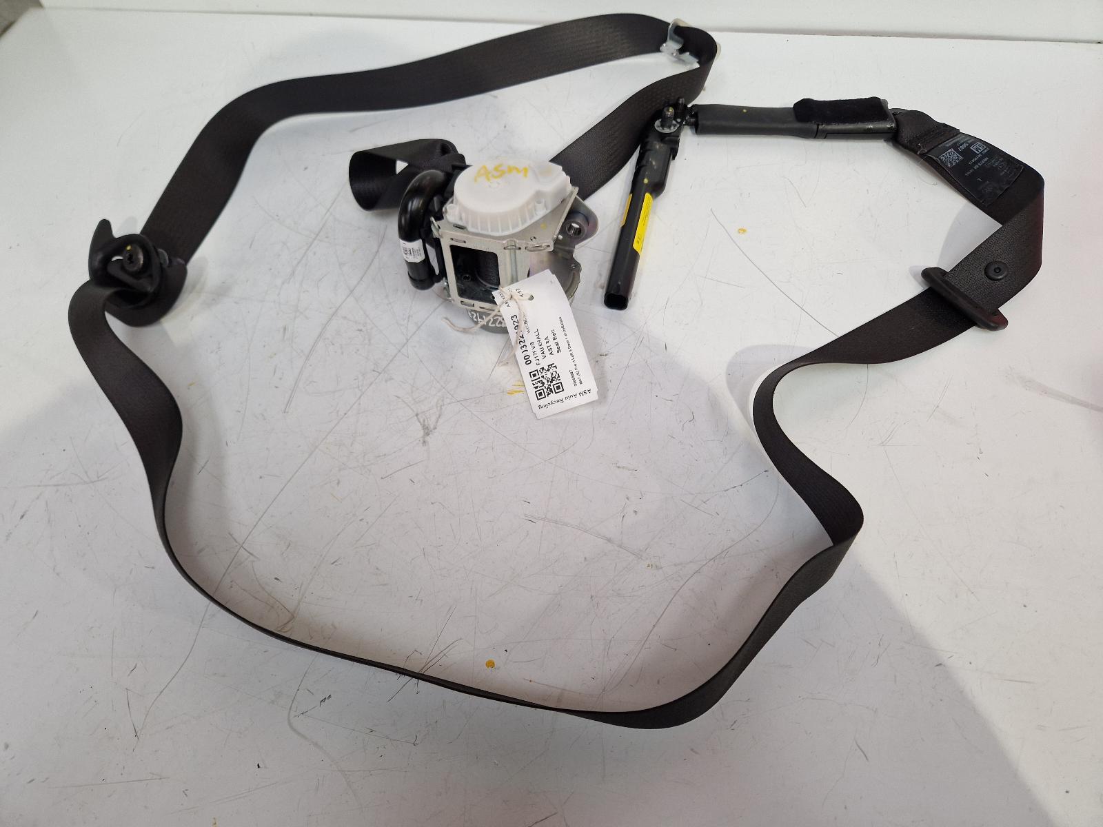 View Auto part Seat Belt Vauxhall Astra 2017