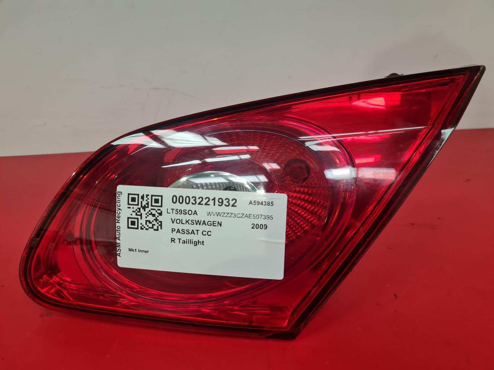 View Auto part R Taillight Volkswagen Passat Cc 2009