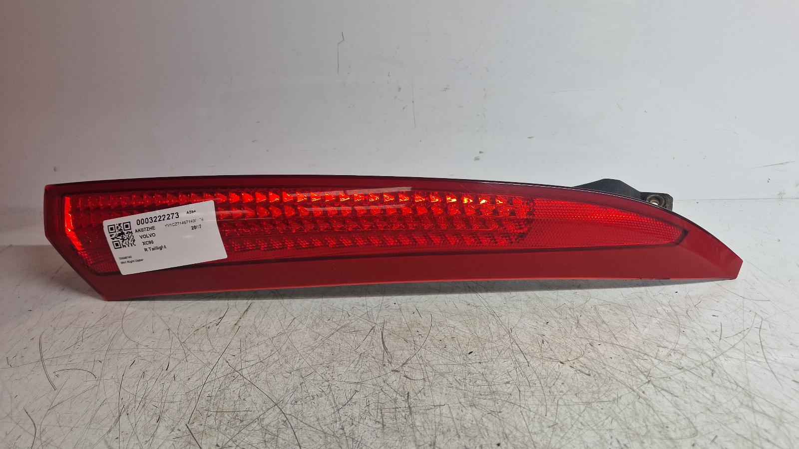 View Auto part R Taillight Volvo Xc90 2007