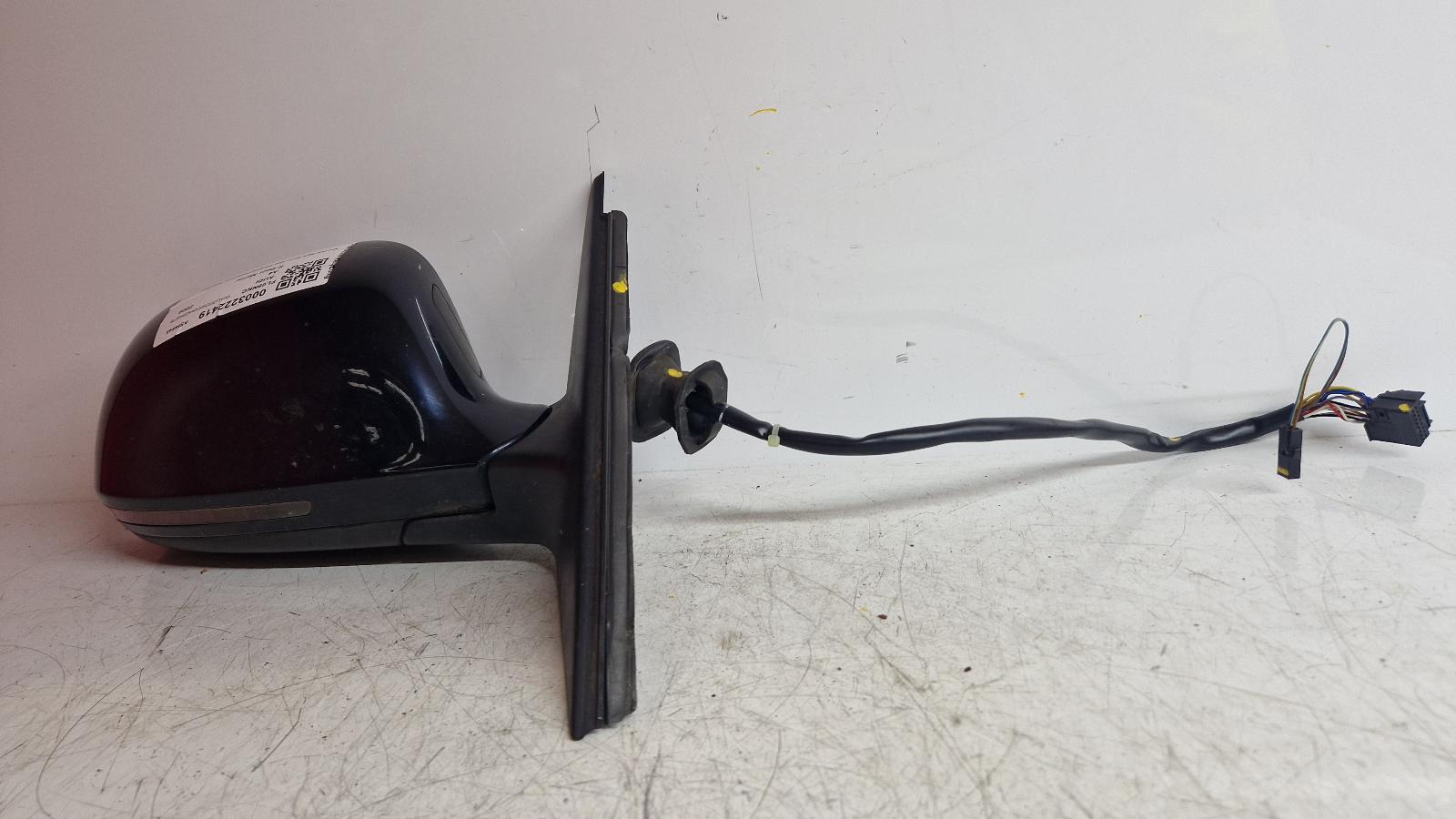 View Auto part R Door Mirror Audi A4 2009