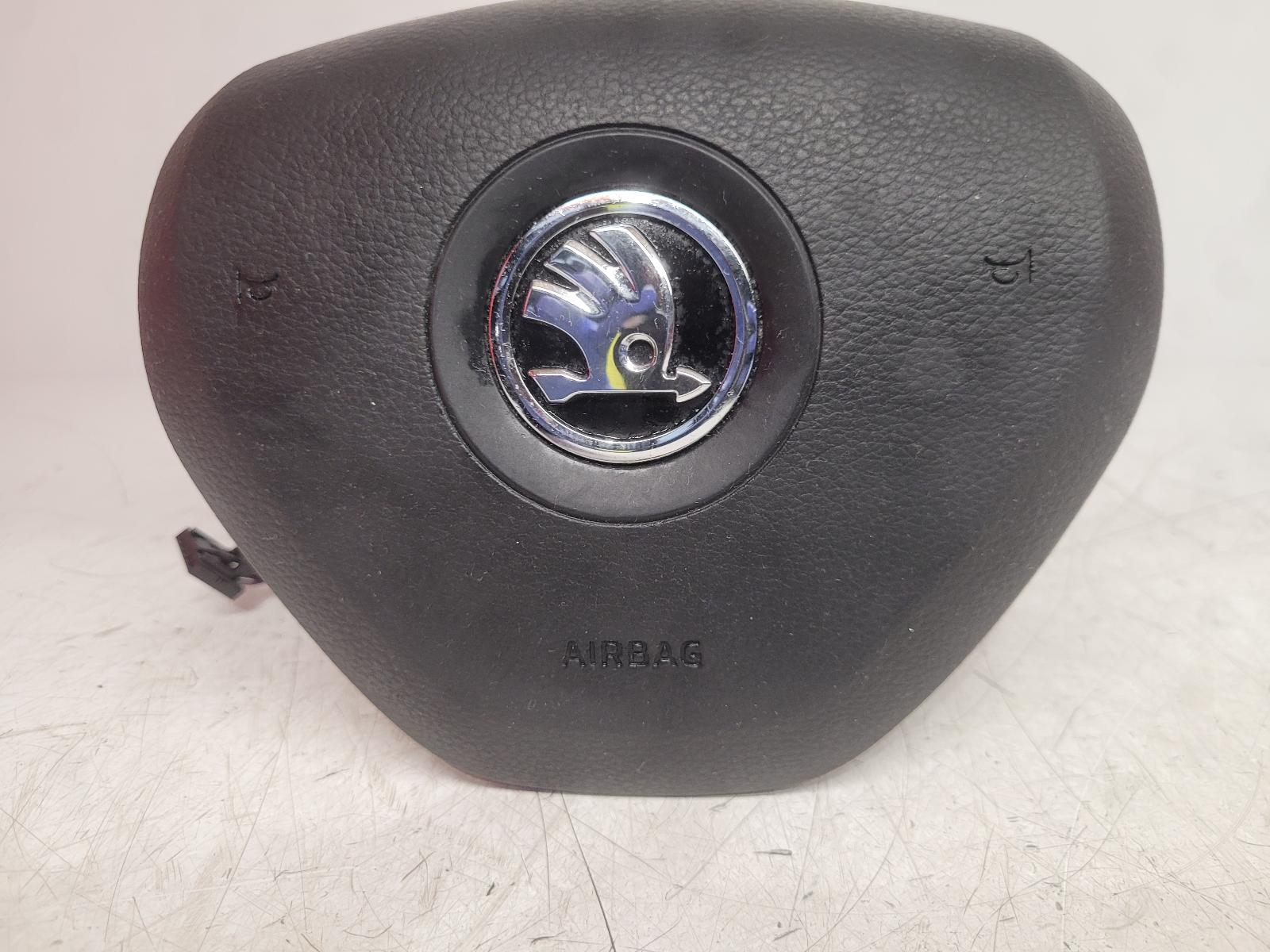 View Auto part R Air Bag Skoda Fabia 2017