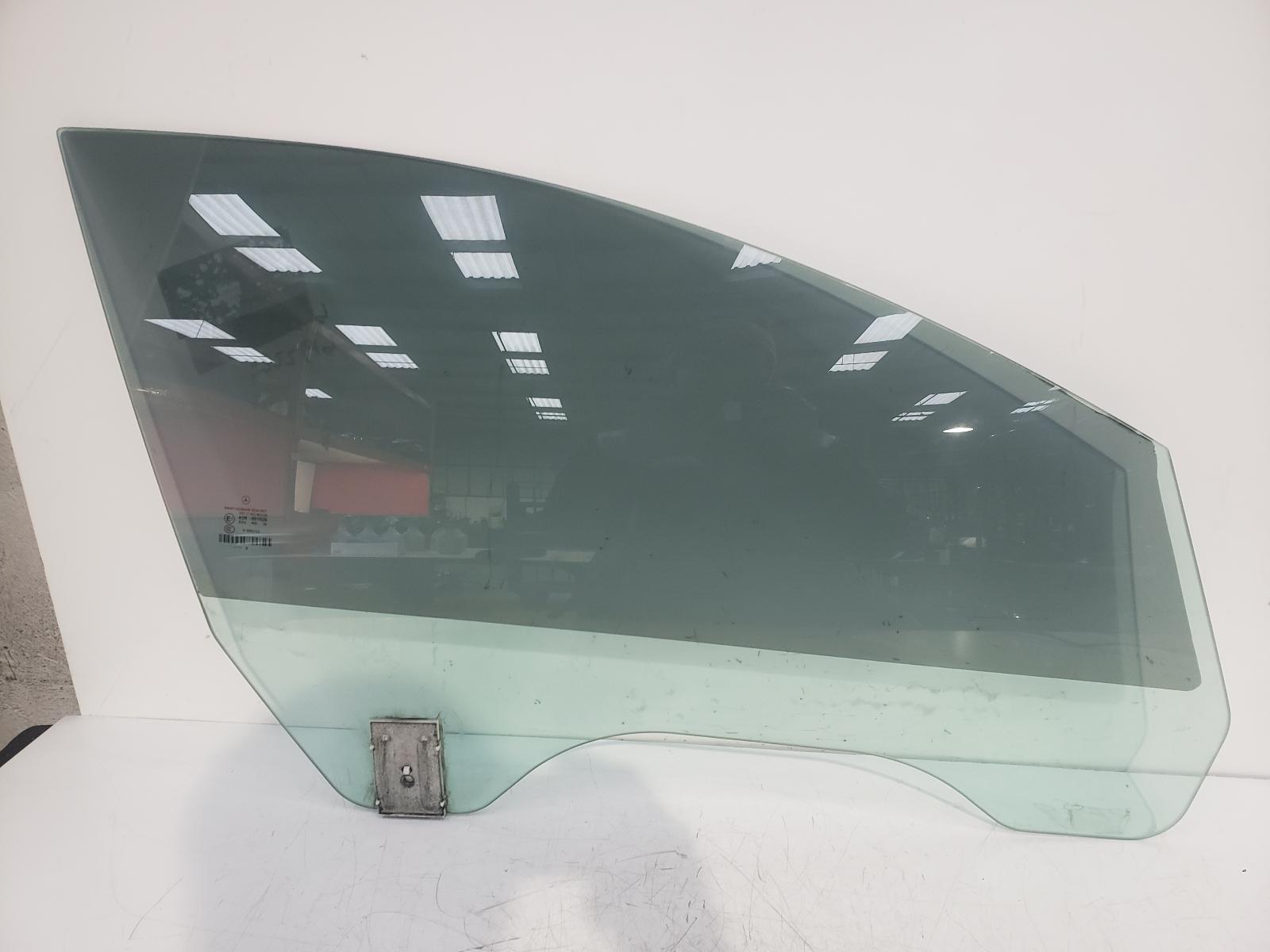 View Auto part RF Door Window Mercedes Cls Class 2010