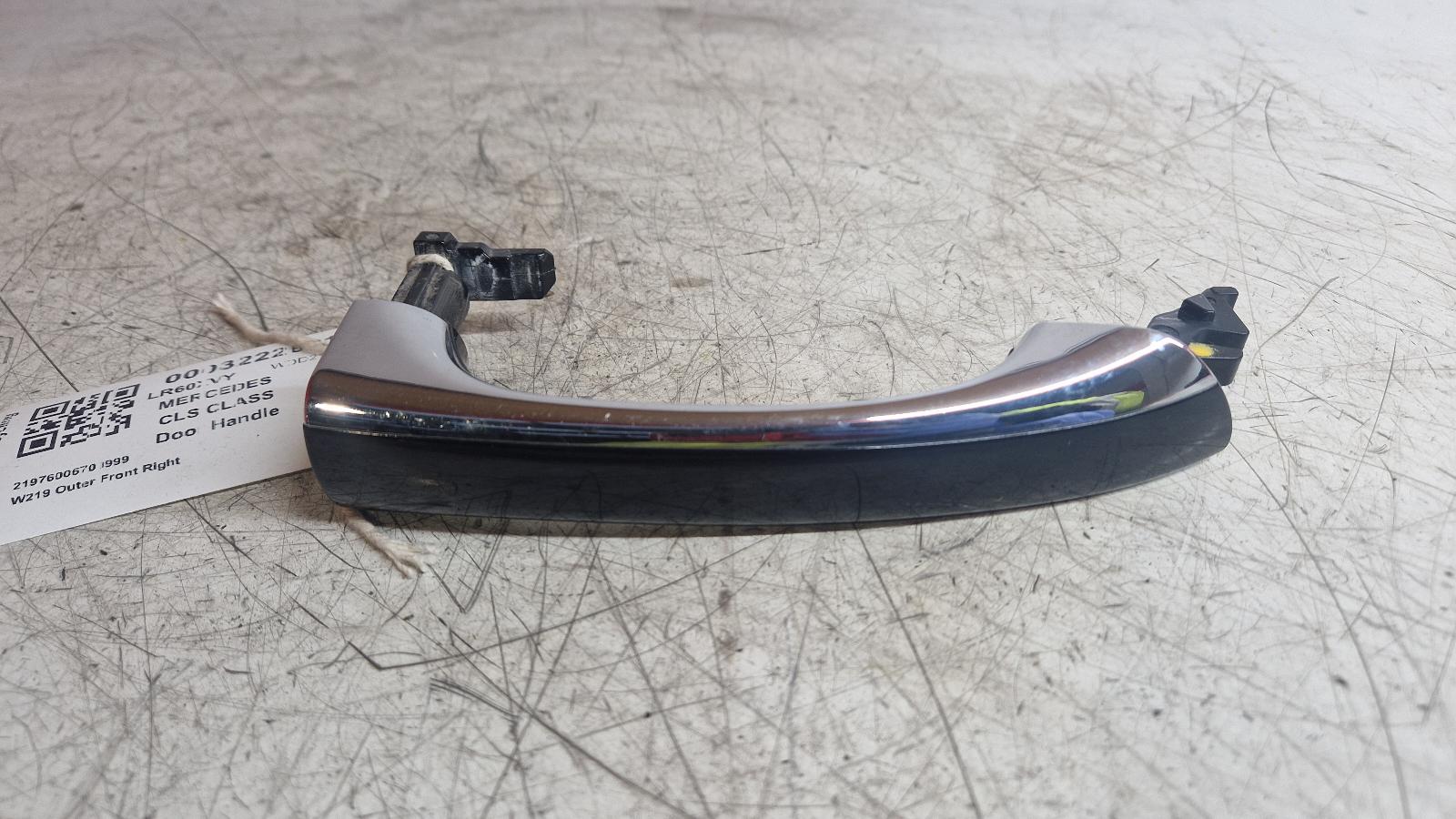 View Auto part Door Handle Mercedes Cls Class 2010