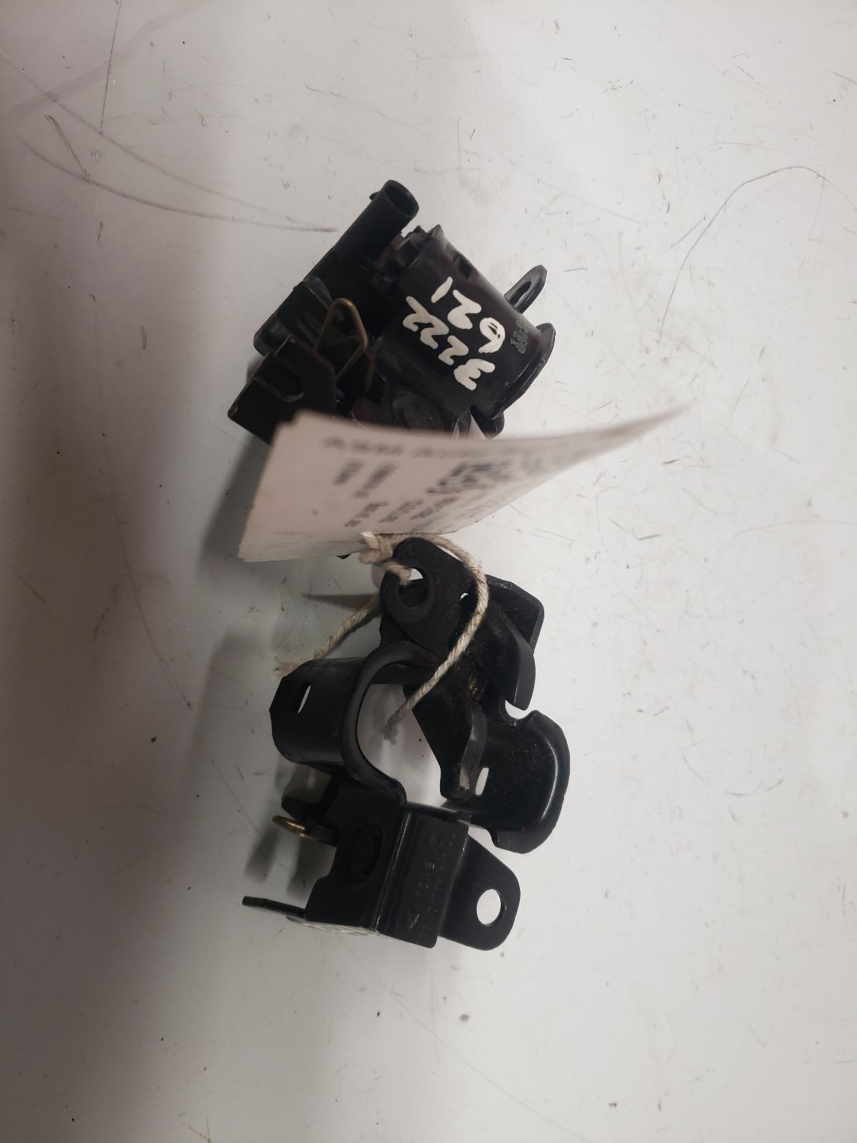 View Auto part Bonnet Latch Mercedes Cls Class 2010