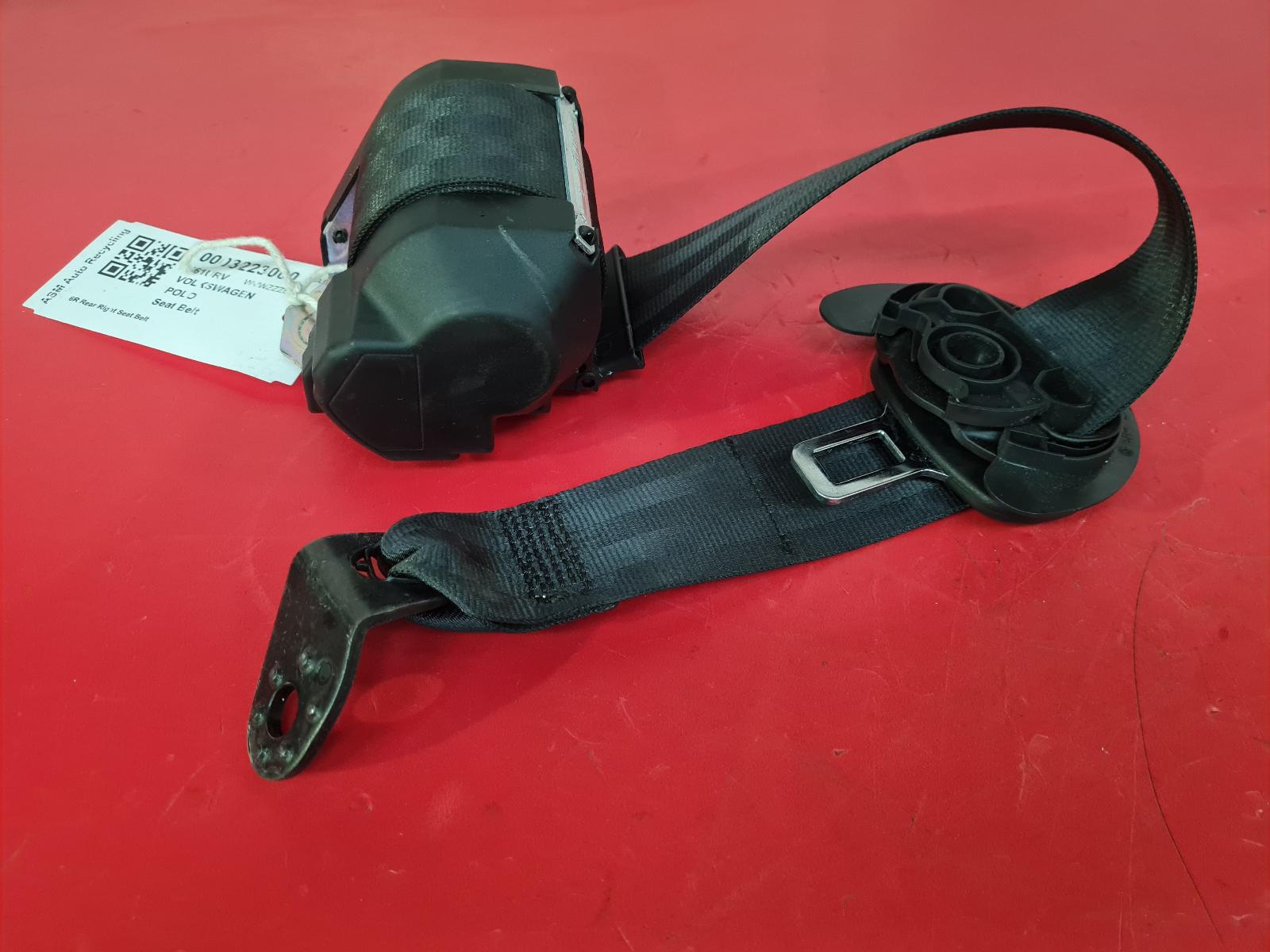 View Auto part Seat Belt Volkswagen Polo 2011