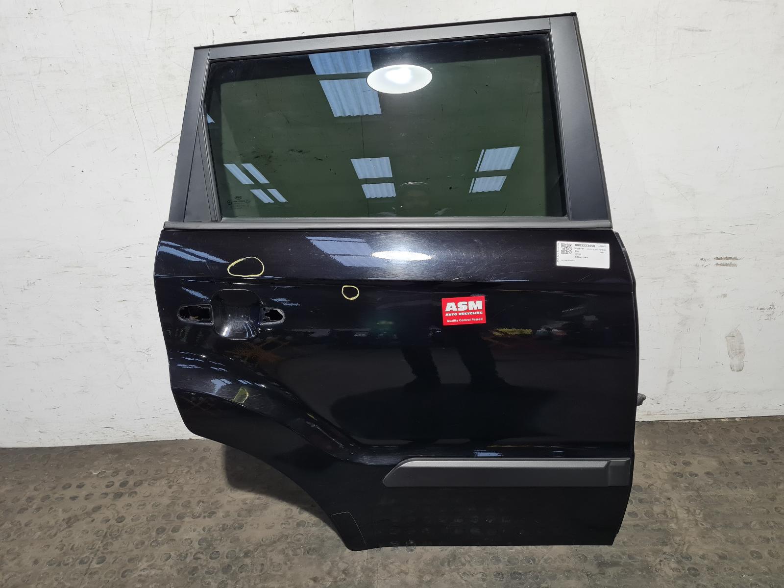 View Auto part R Rear Door Kia Soul 2011