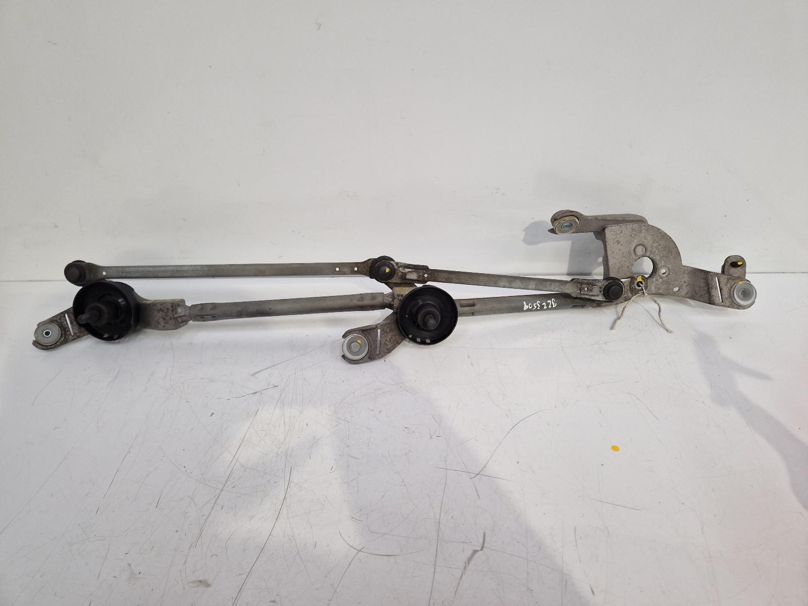 View Auto part Wiper Linkage Nissan Juke 2015