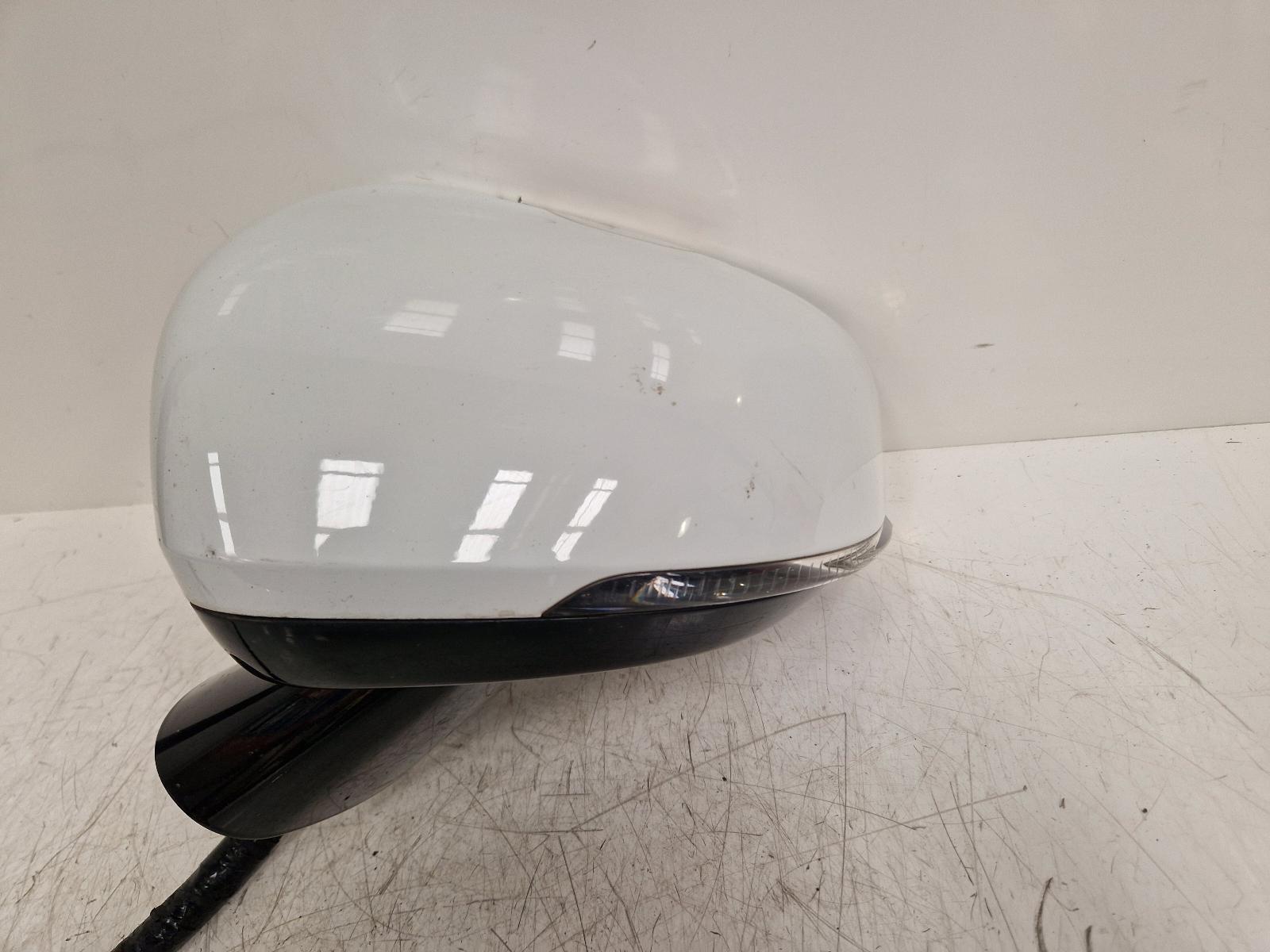 View Auto part L Door Mirror Volvo V90 2022