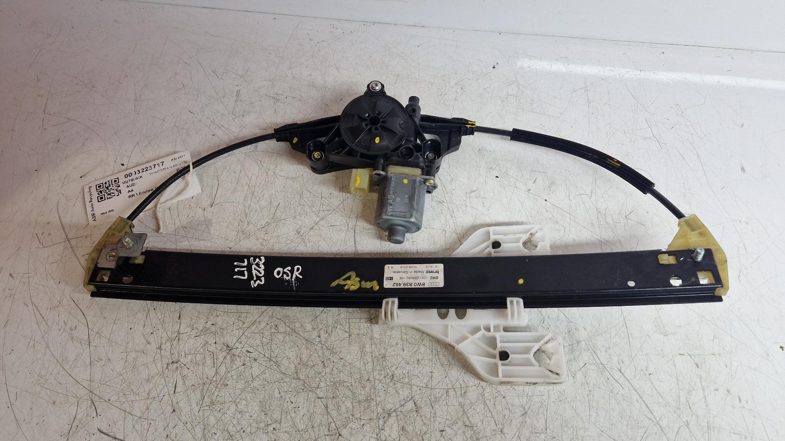 View Auto part RR Window Regulator Audi A4 2020