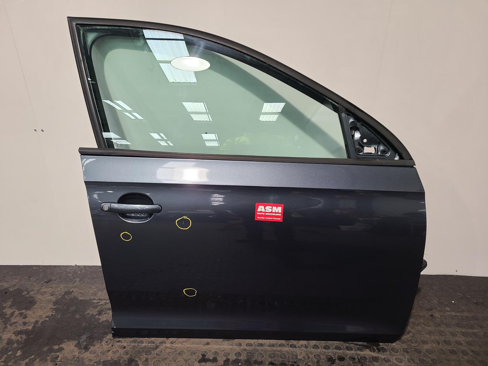 View Auto part R Front Door Skoda Rapid 2016