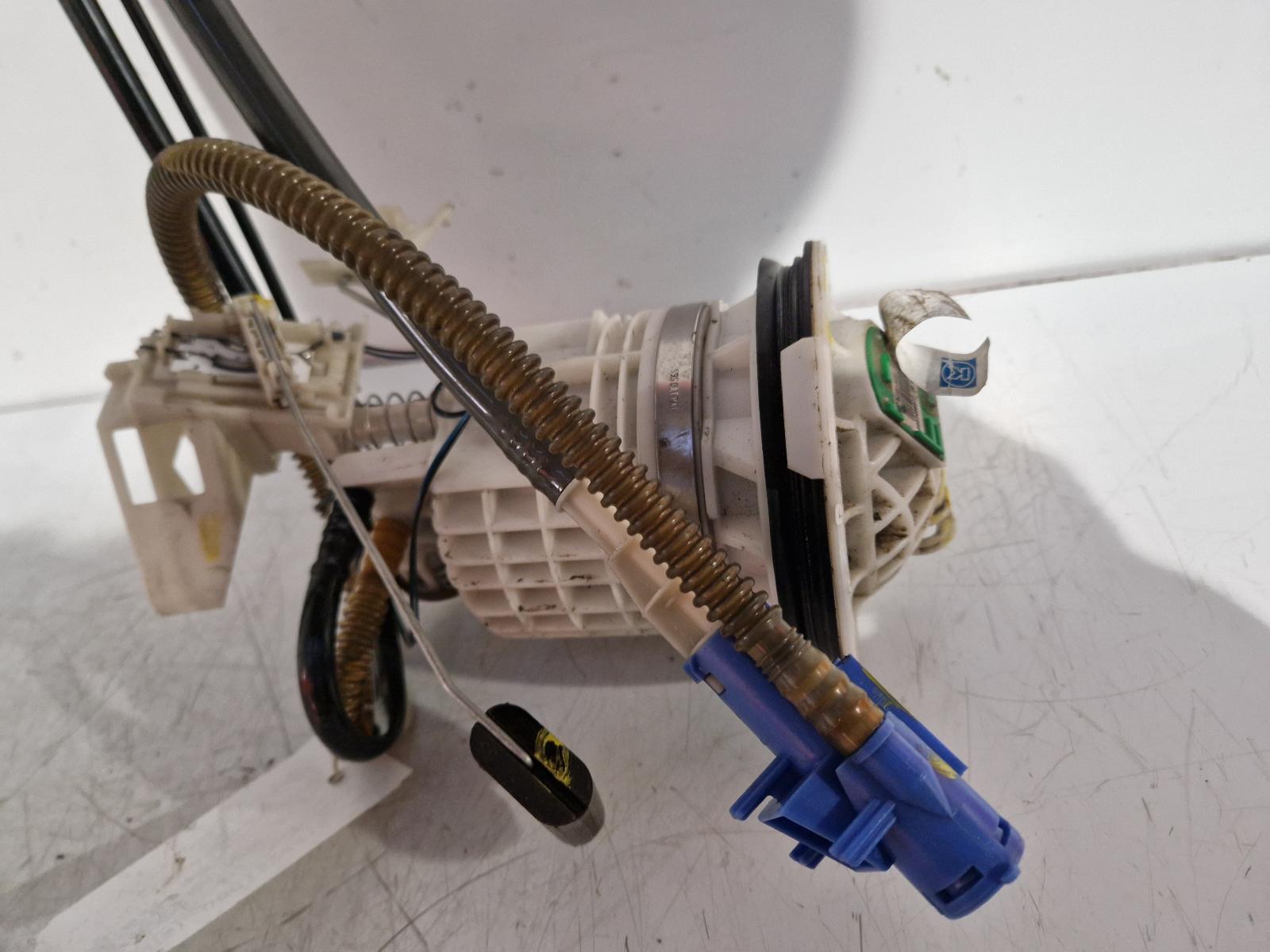 View Auto part Fuel Pump Mini (bmw) Mini 2005