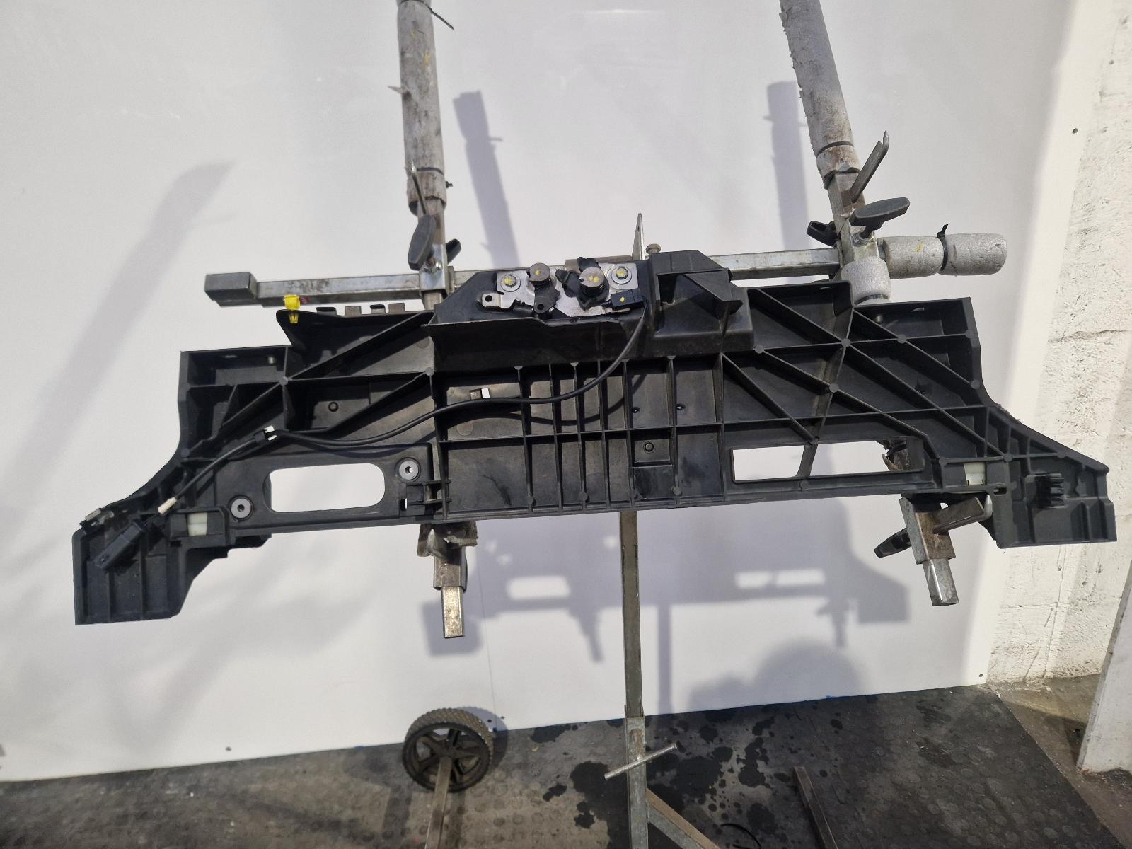View Auto part Front Panel Citroen Berlingo 2019
