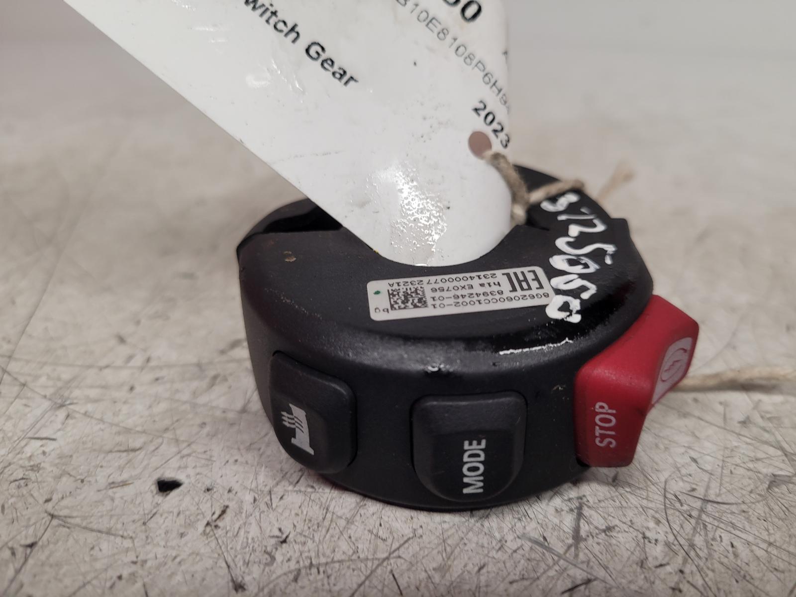 View Auto part RH Switch Gear Bmw M 1000 R 2023