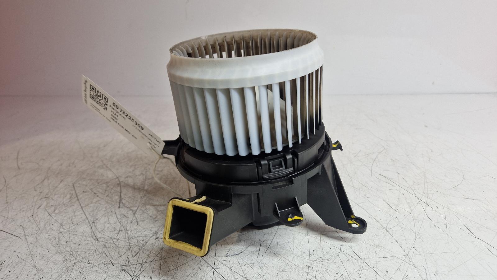 View Auto part Heater Motor/Assembly Fiat 500l 2013