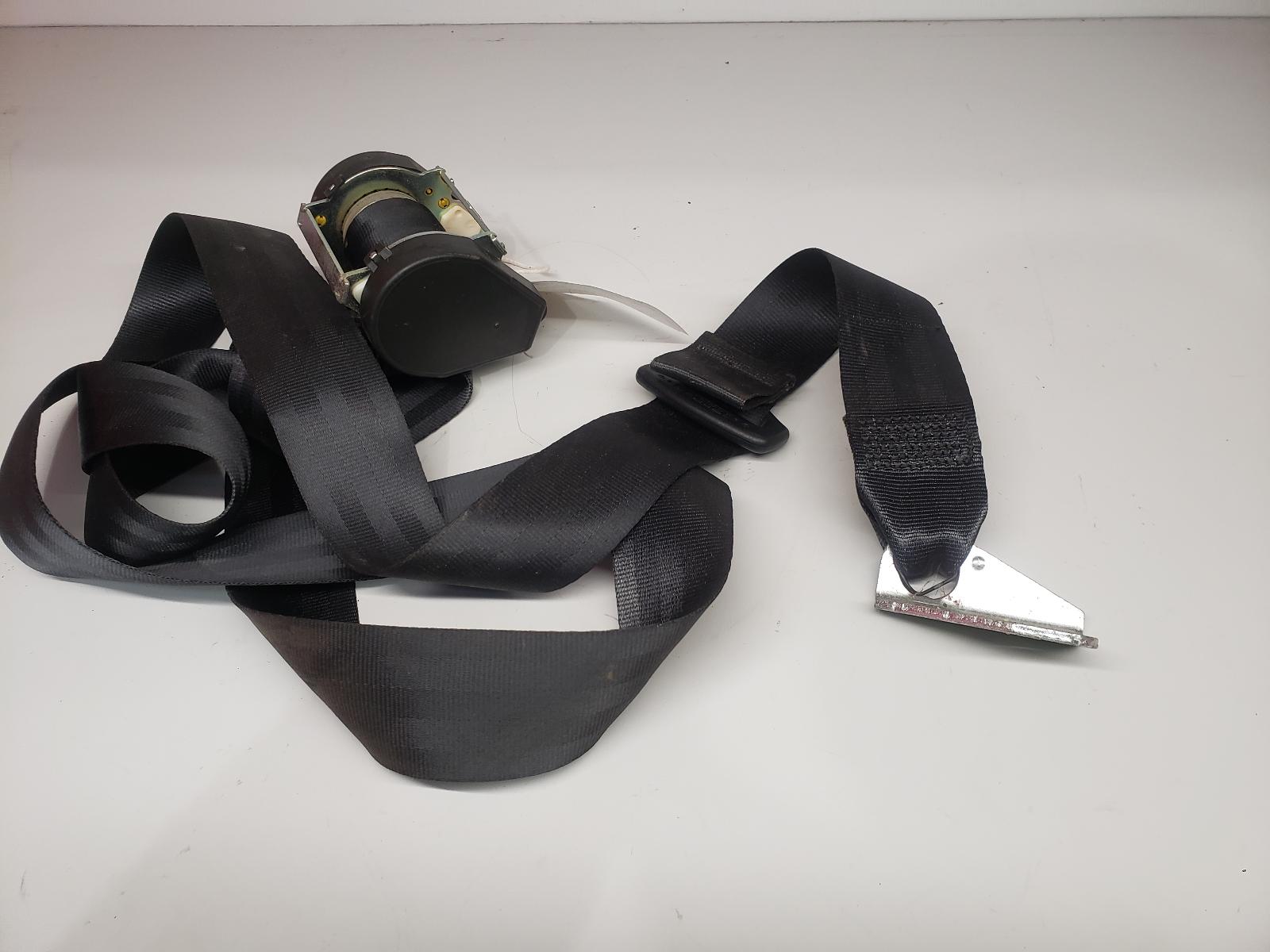 View Auto part Seat Belt Volkswagen Golf 2010