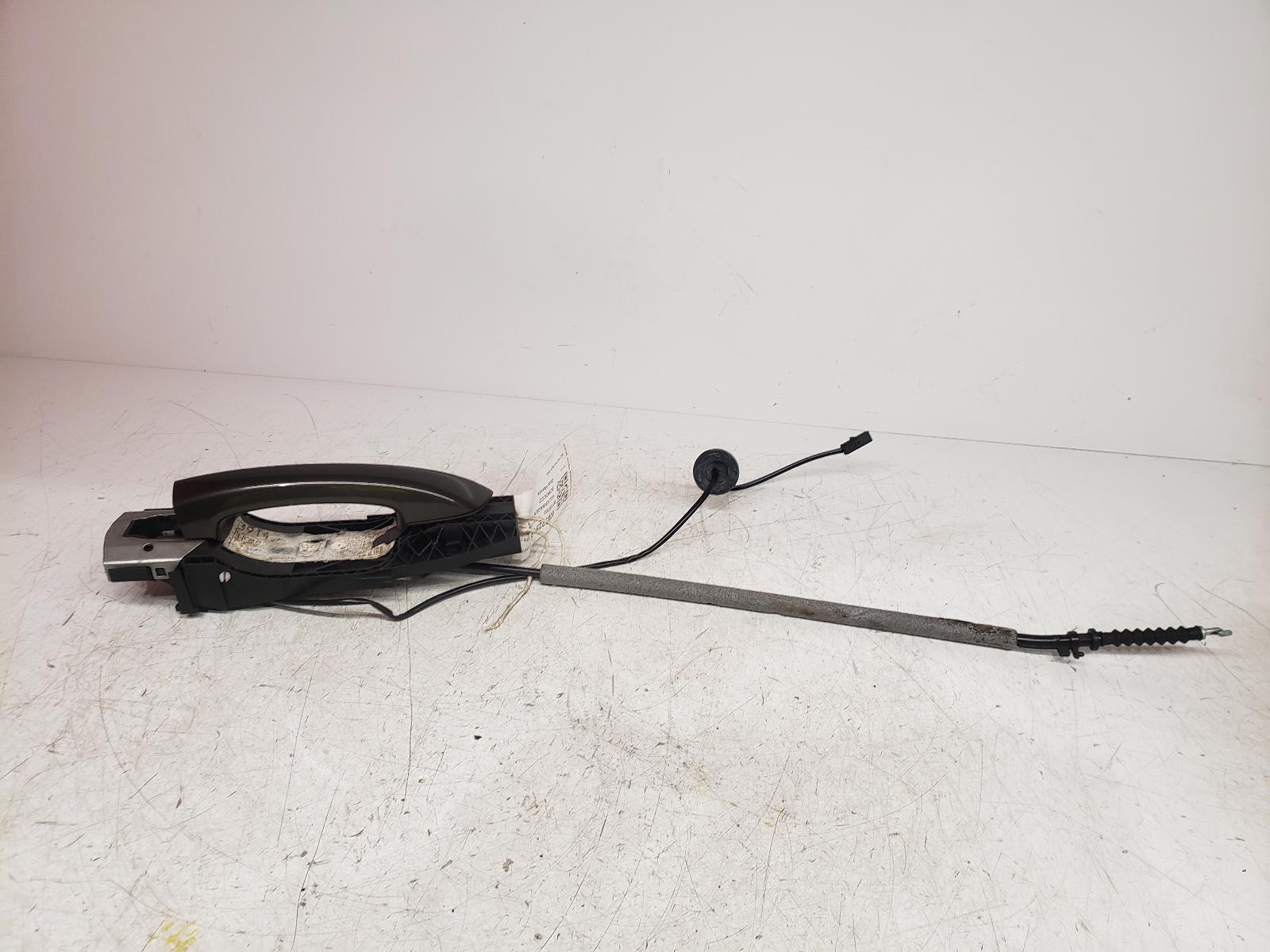 View Auto part Door Handle Volkswagen Scirocco 2015
