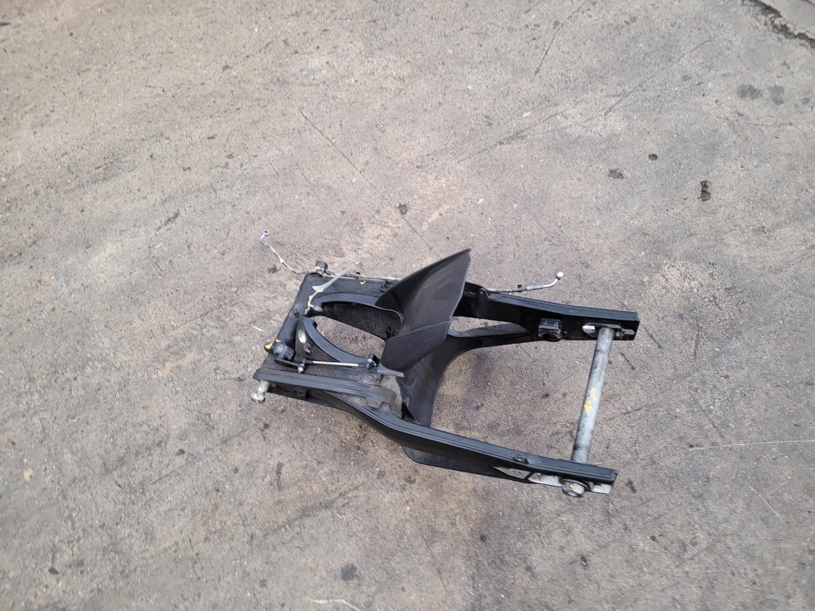 View Auto part Swing Arm Bmw M 1000 R 2023