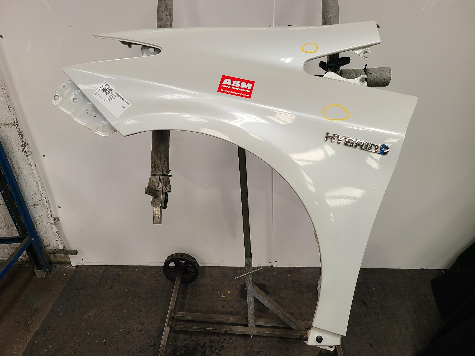 View Auto part L Wing Toyota Prius 2013