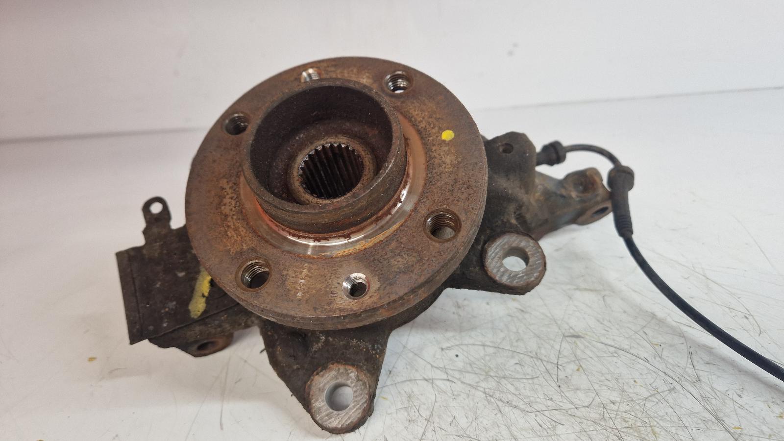View Auto part RF Hub/Stub Axle Assembly Renault Clio 2014