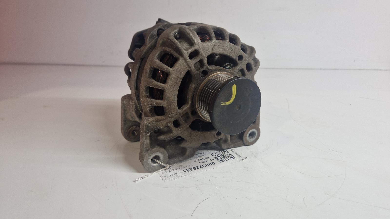 View Auto part Alternator Renault Clio 2014