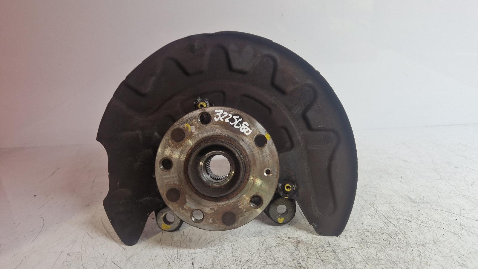 View Auto part RF Hub/Stub Axle Assembly Volkswagen Golf 2014