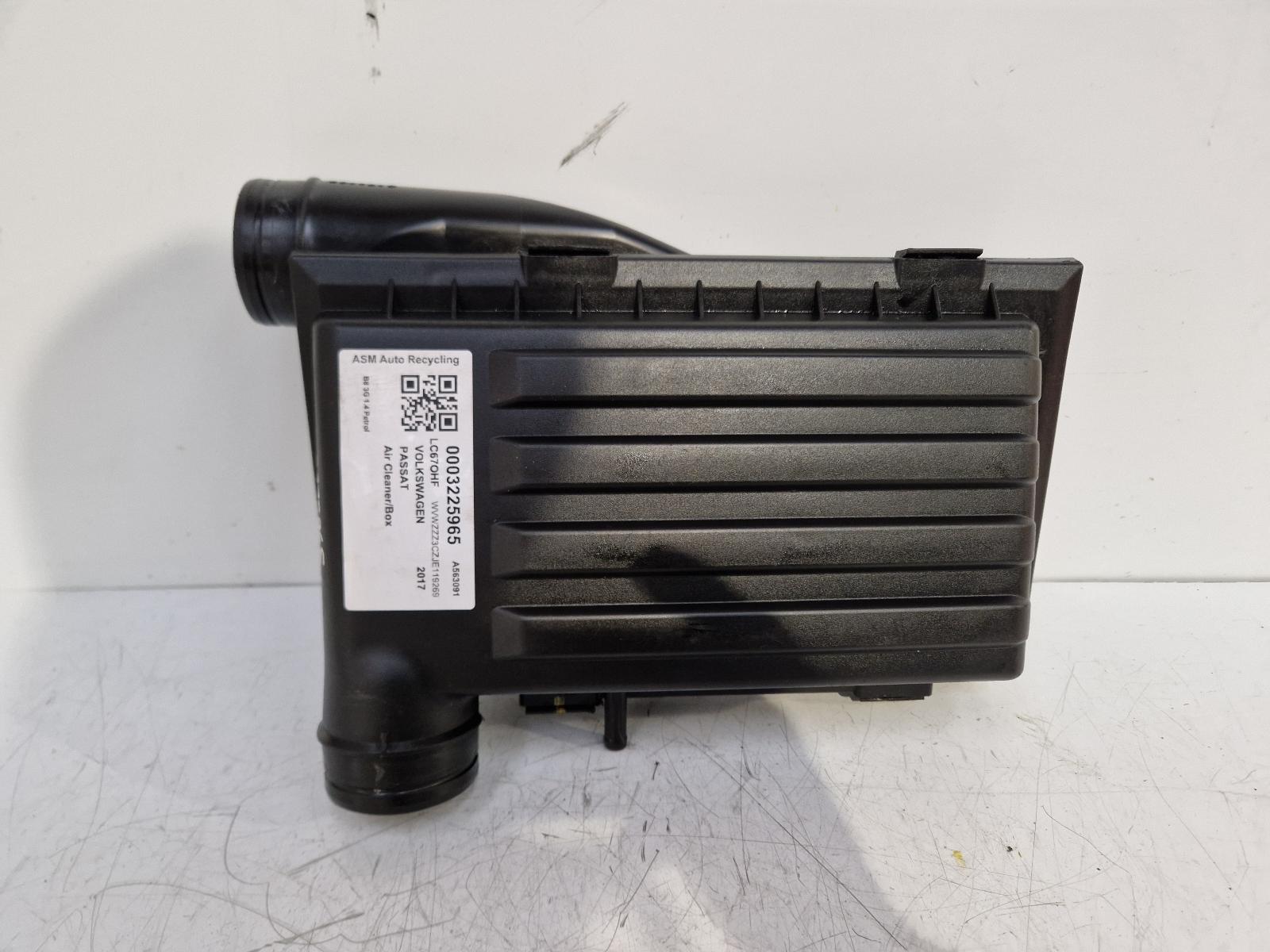 View Auto part Air Cleaner/Box Volkswagen Passat 2017