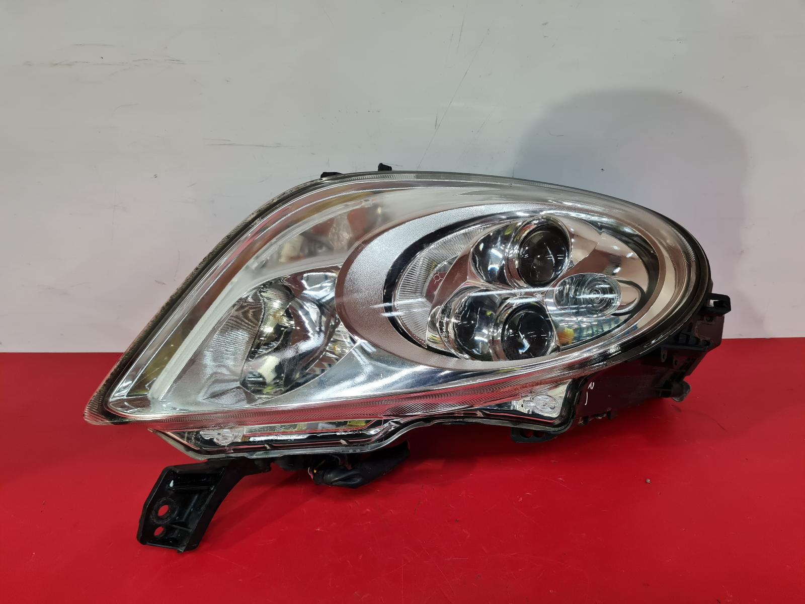 View Auto part R Headlamp Mitsubishi I-miev 2010