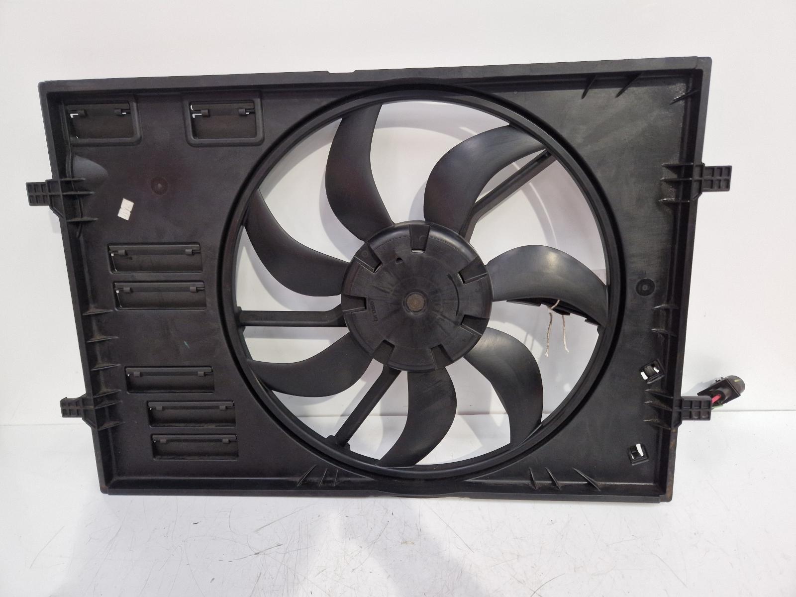 View Auto part Engine Cooling Motor Volkswagen Golf 2014