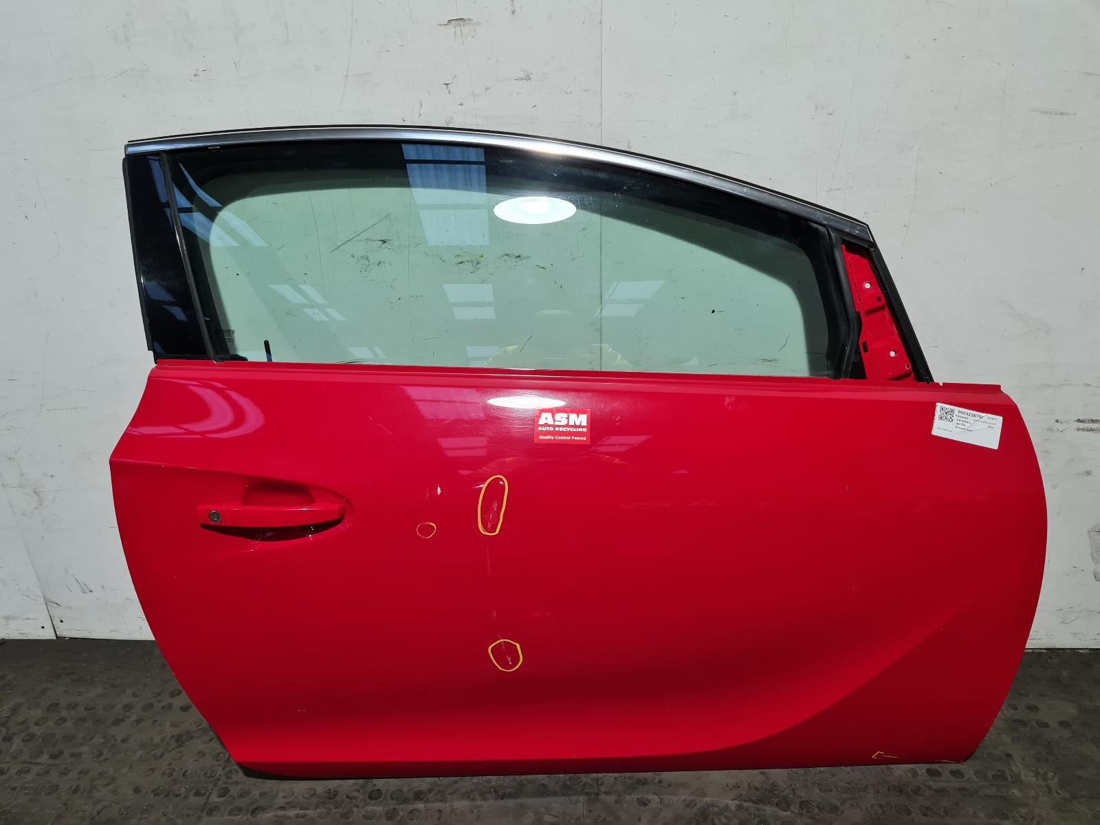 View Auto part R Front Door Vauxhall Astra 2013
