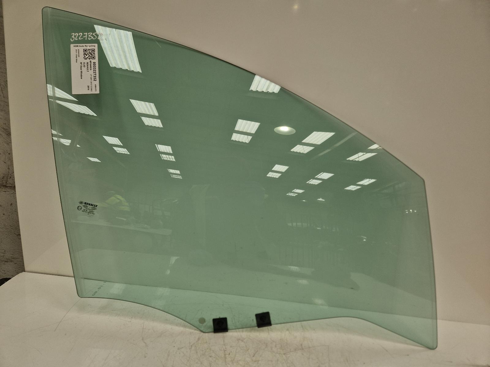 View Auto part RF Door Window Renault Clio 2014