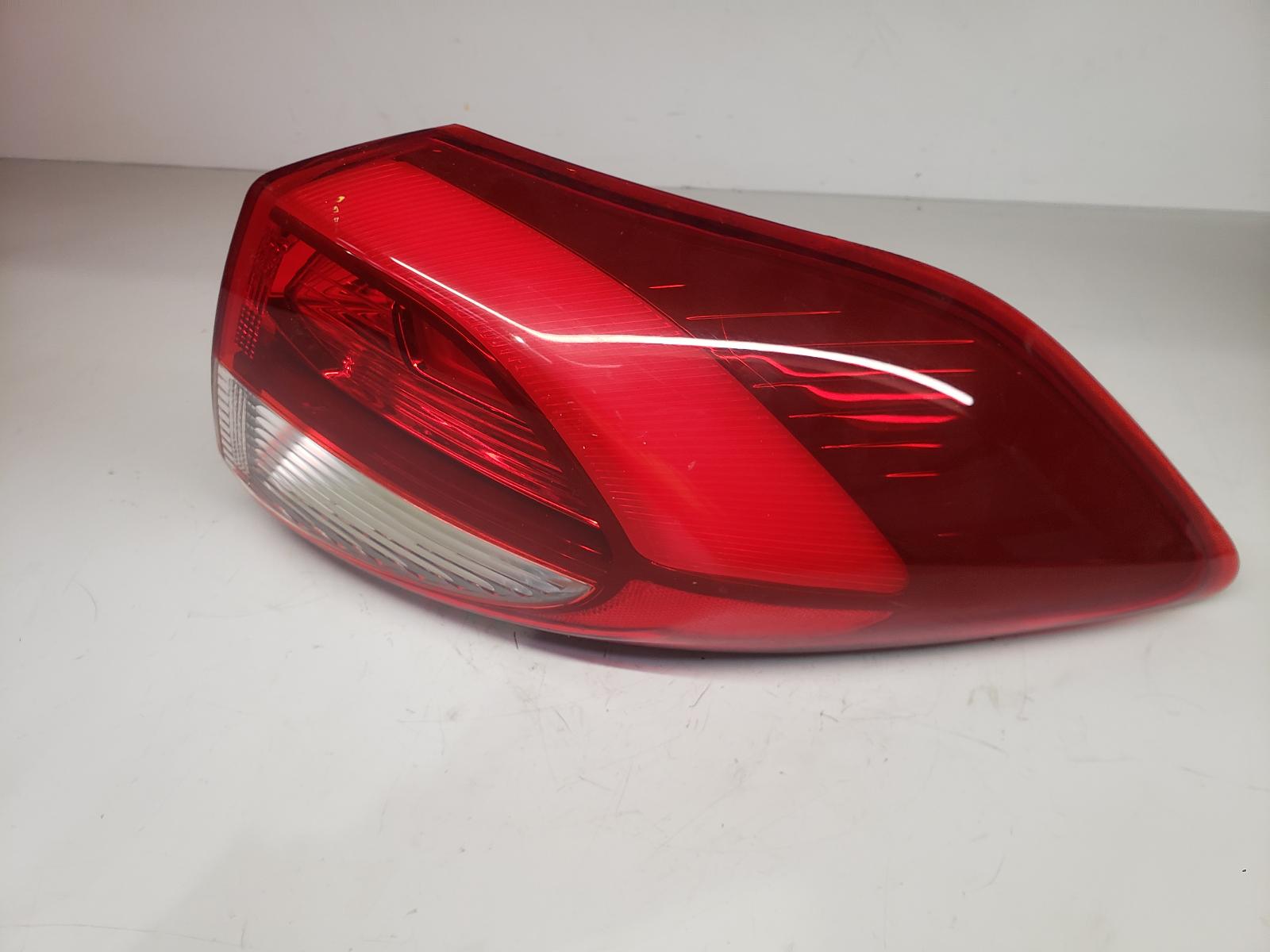View Auto part R Taillight Hyundai Tucson 2016