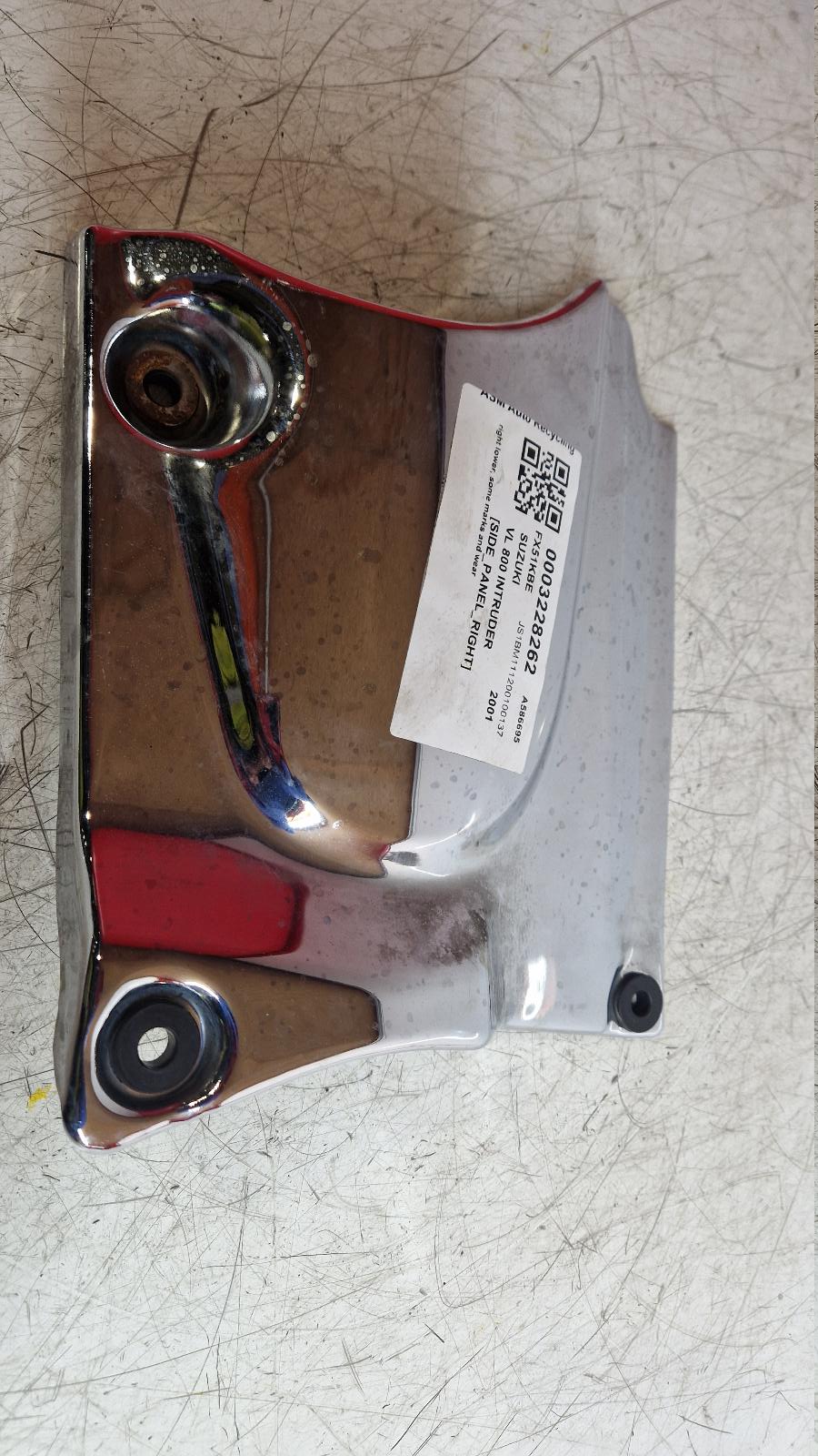 View Auto part Side Panel Right Suzuki Vl 800 Intruder 2001