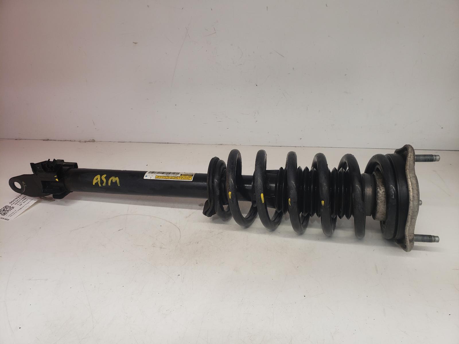 View Auto part RF Strut Mercedes C Class 2016