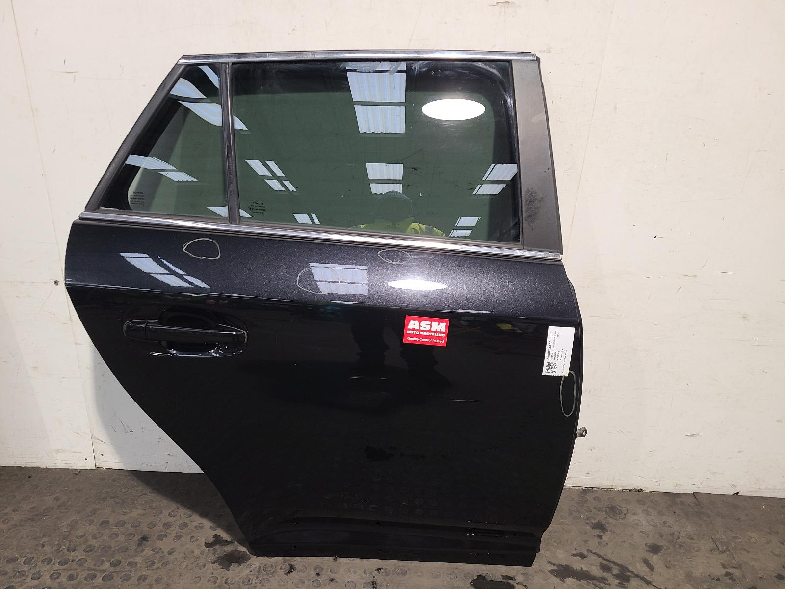 View Auto part R Rear Door Toyota Avensis 2014