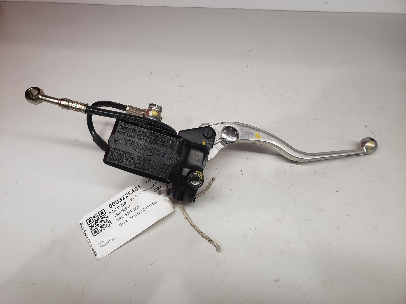 View Auto part Master Cylinder Triumph Trident 660 2024