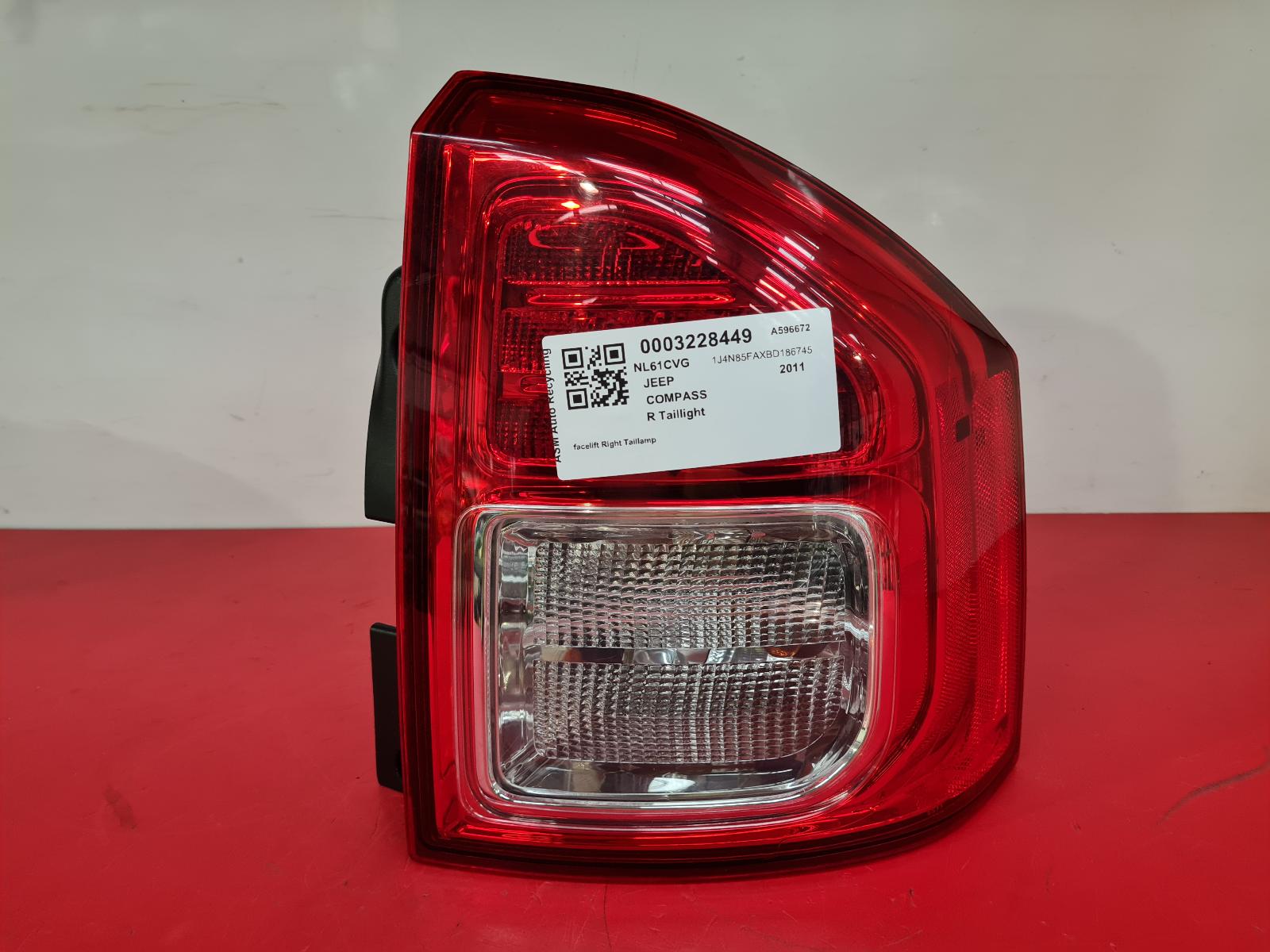 View Auto part R Taillight Jeep Compass 2011