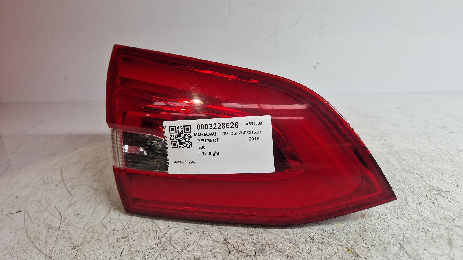 View Auto part L Taillight Peugeot 308 2015