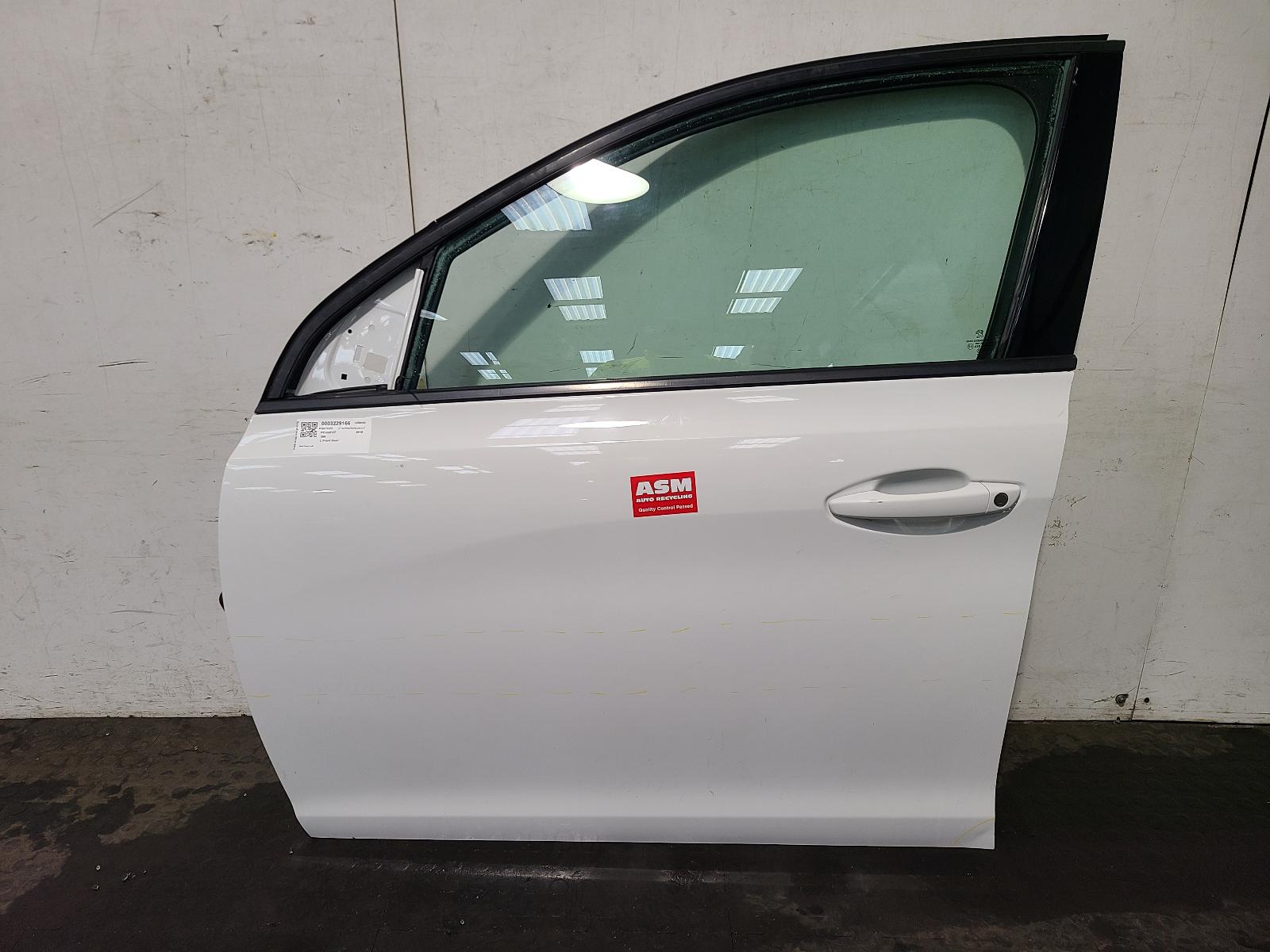 View Auto part L Front Door Peugeot 308 2018
