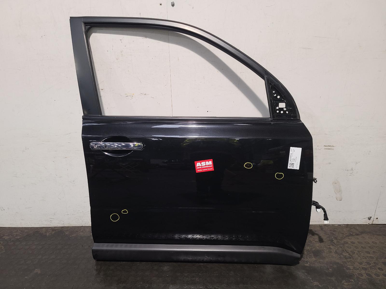 View Auto part R Front Door Nissan X Trail 2011