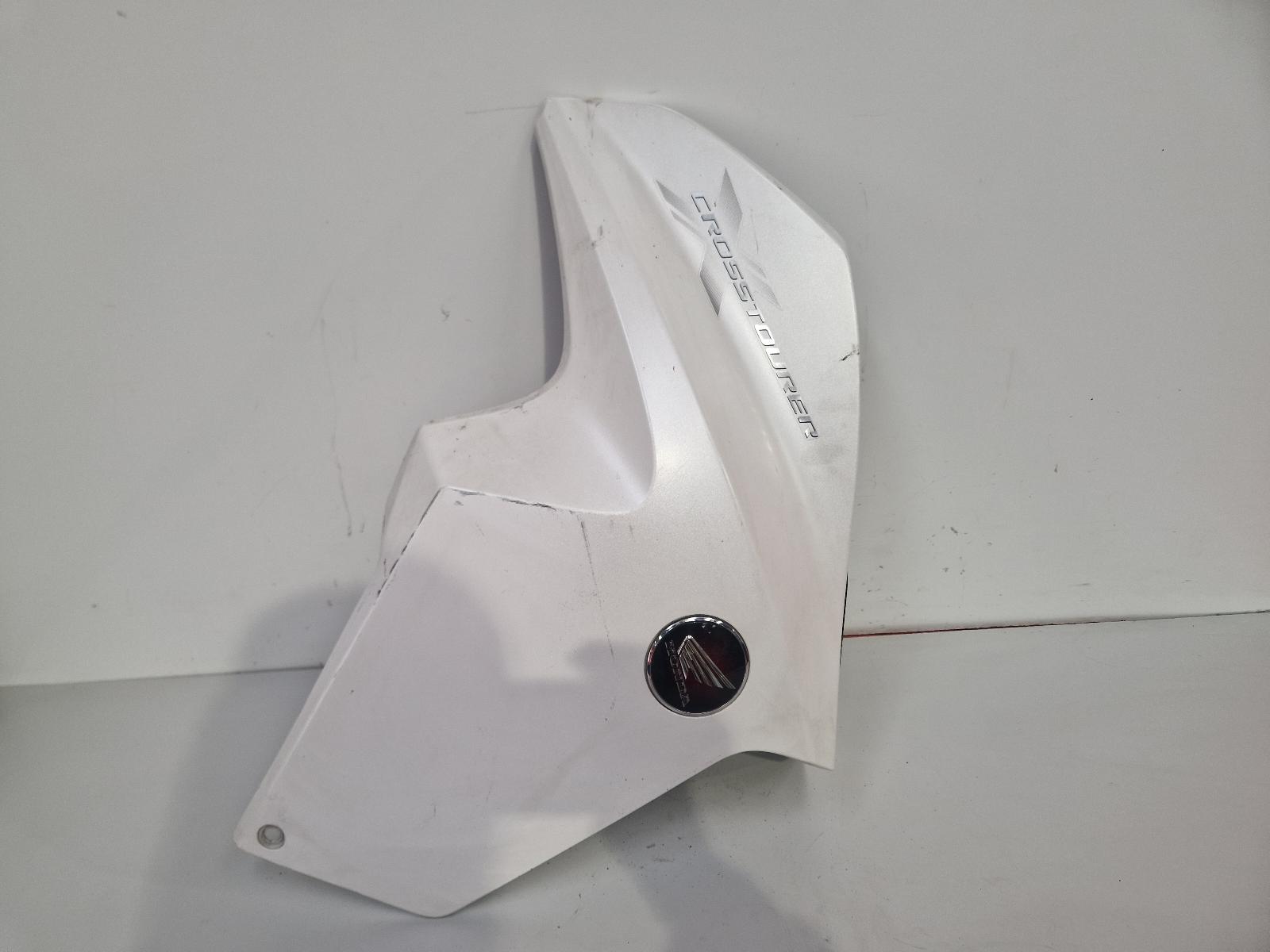 View Auto part LF Top Fairing Honda Vfr 1200 2015