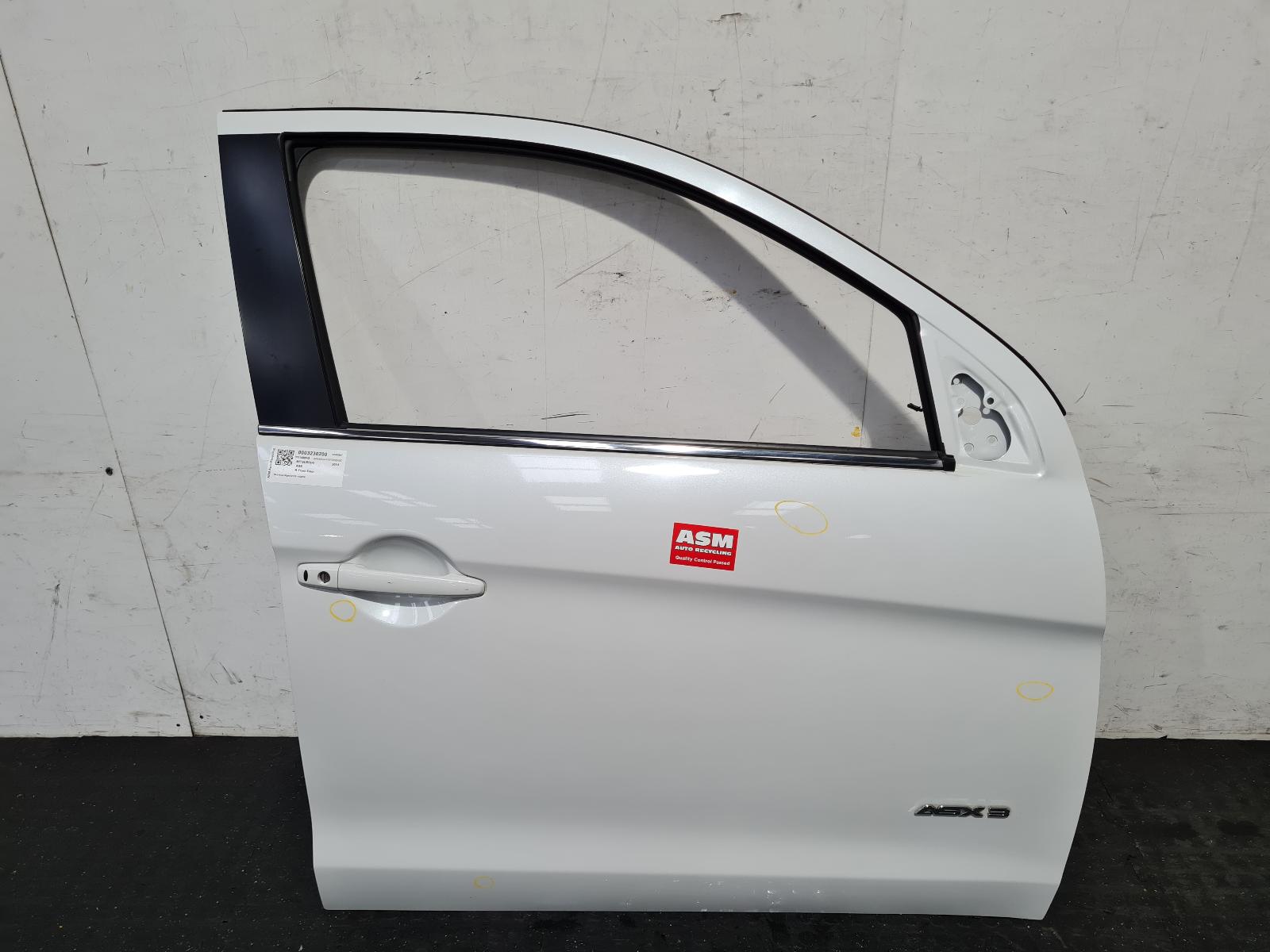 View Auto part R Front Door Mitsubishi Asx 2014