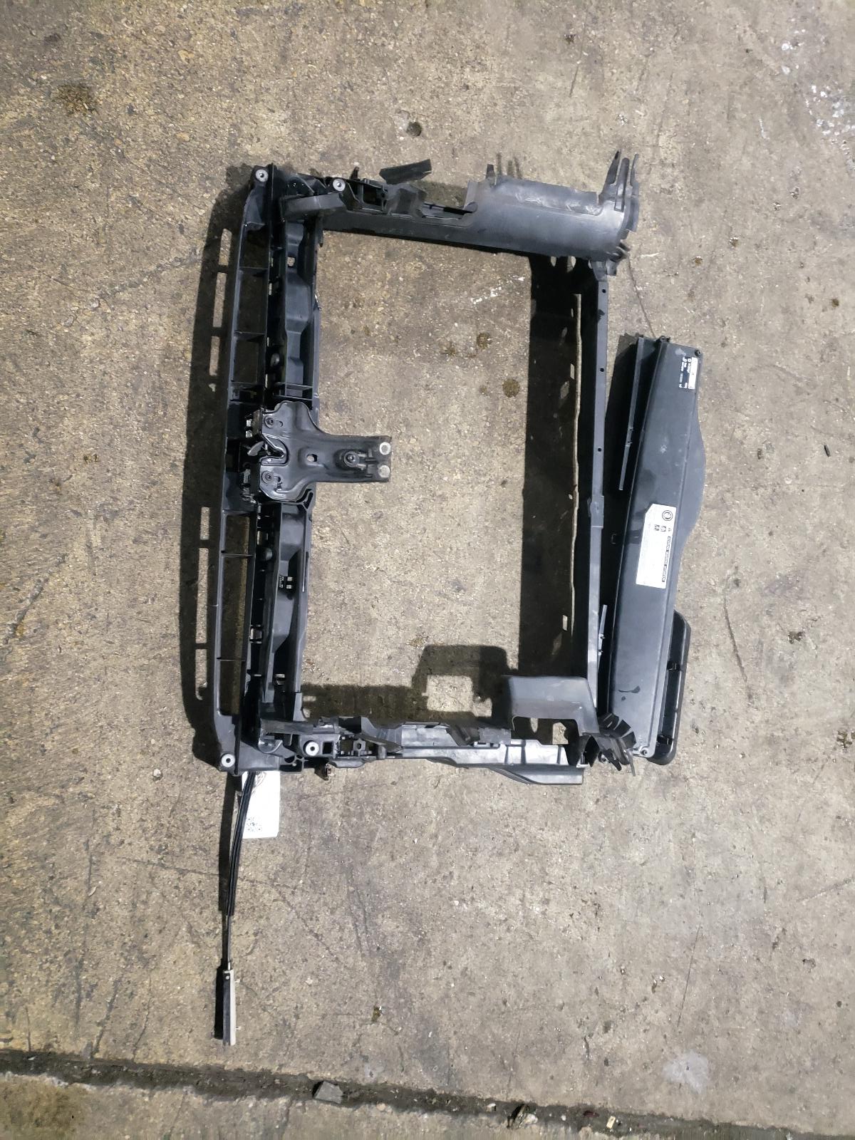View Auto part Front Panel Volkswagen Golf 2017