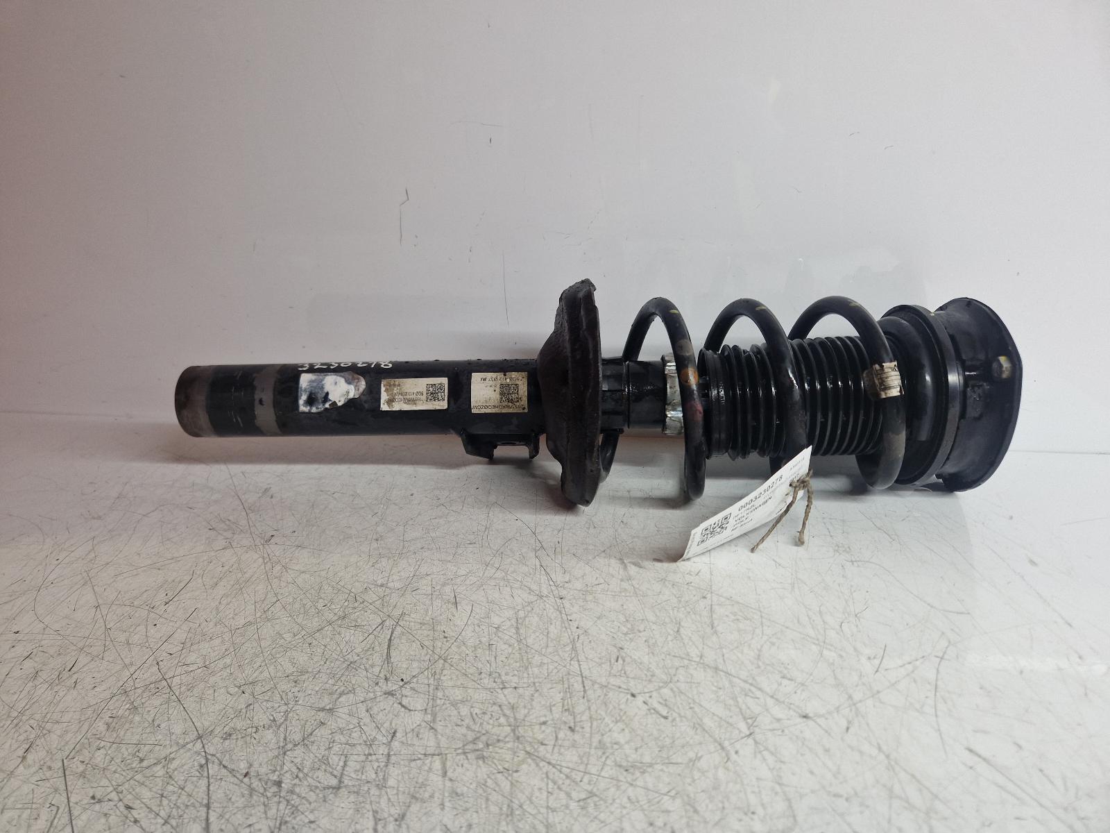 View Auto part RF Strut Volkswagen Golf 2017
