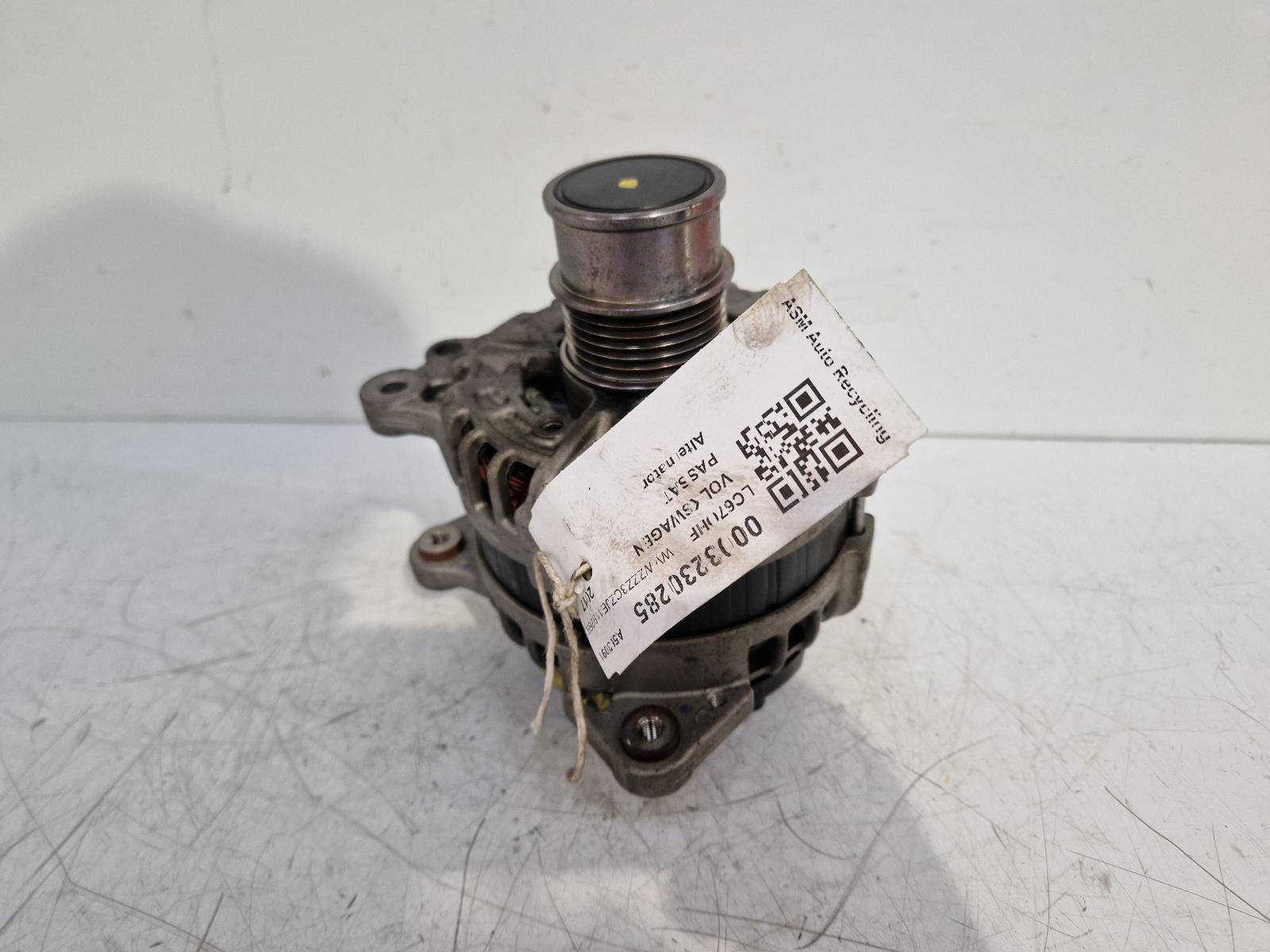 View Auto part Alternator Volkswagen Passat 2017