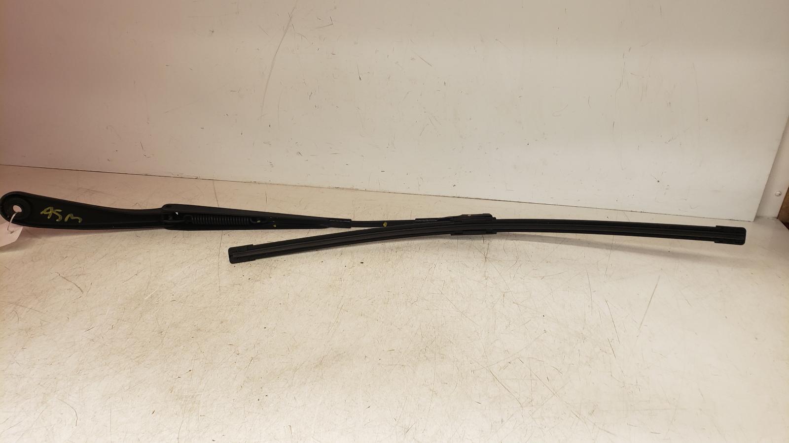 View Auto part Wiper Arm Mercedes A Class 2018