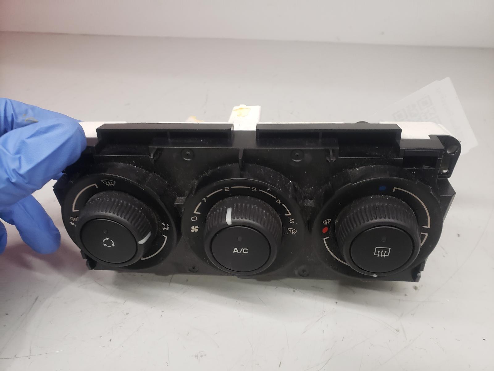 View Auto part Heater/AC Controller Citroen C3 Picasso 2013