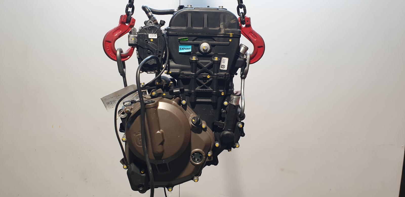 View Auto part Engine Husqvarna Svartpilen 401 2024