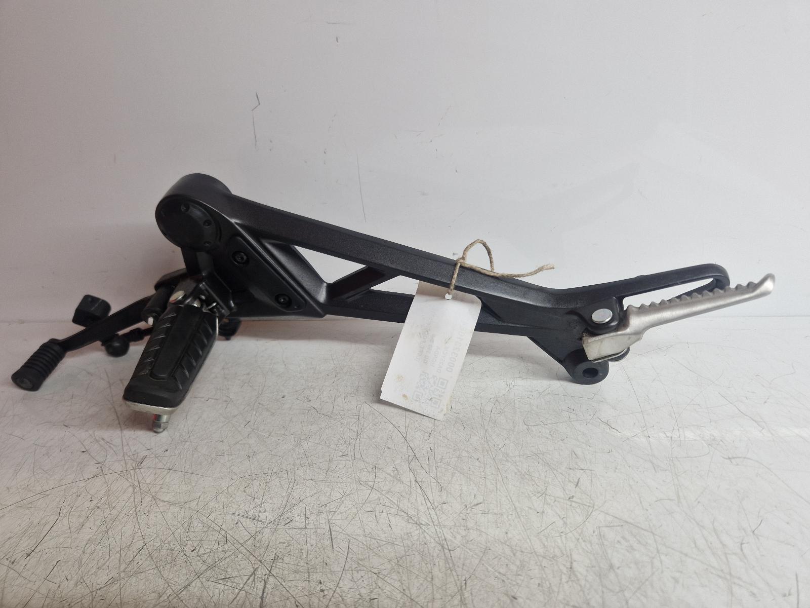 View Auto part Left Footrest Honda Gb 350 S-s 2025