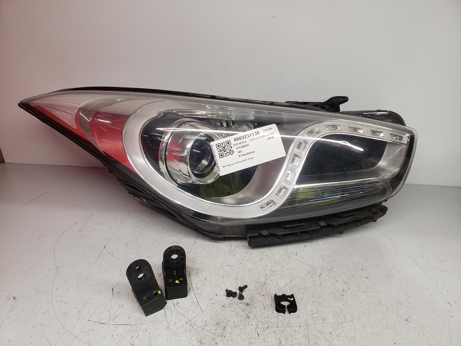 View Auto part R Headlamp Hyundai I40 2014